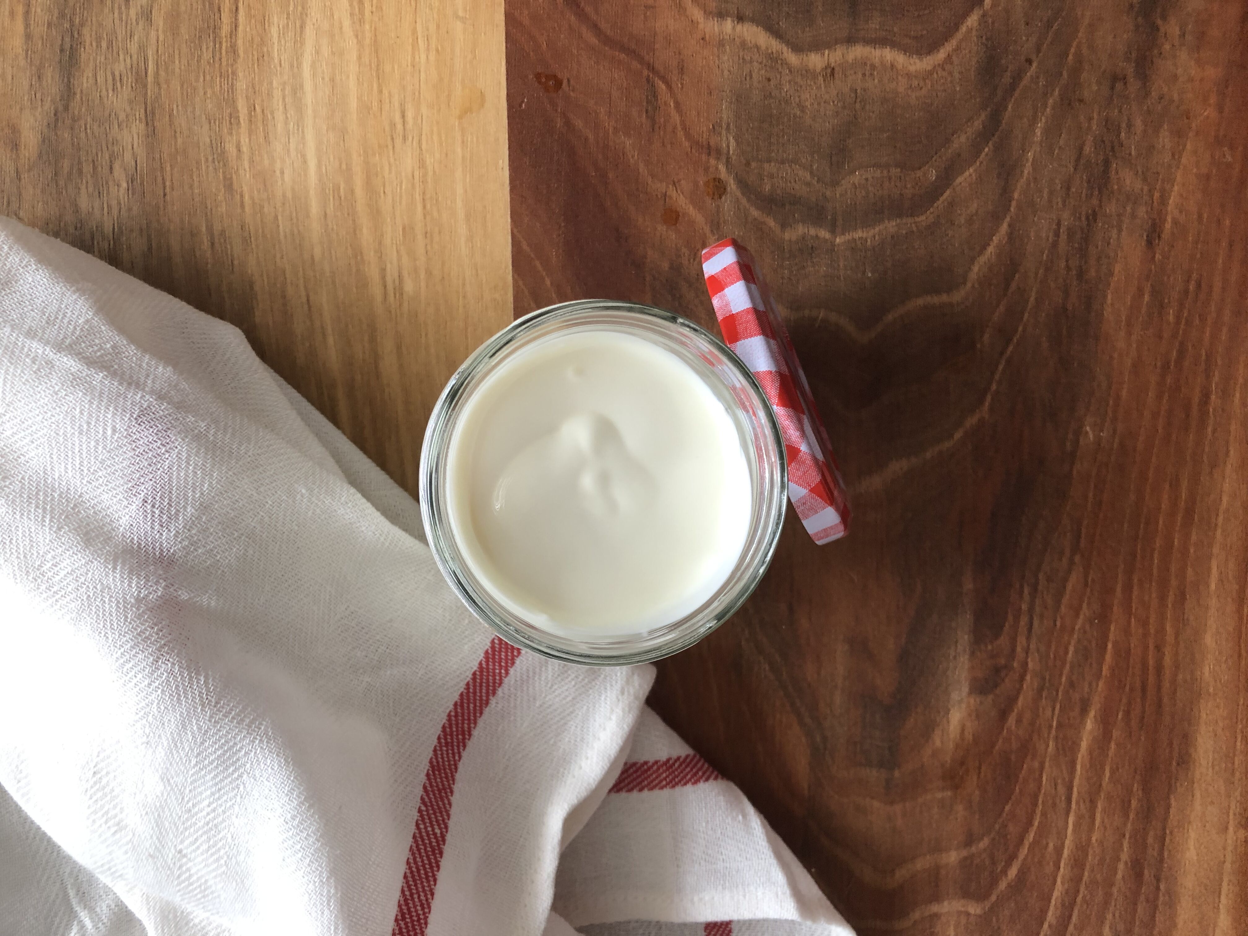 Ekşi Krema (Homemade Sour Cream) tarifi