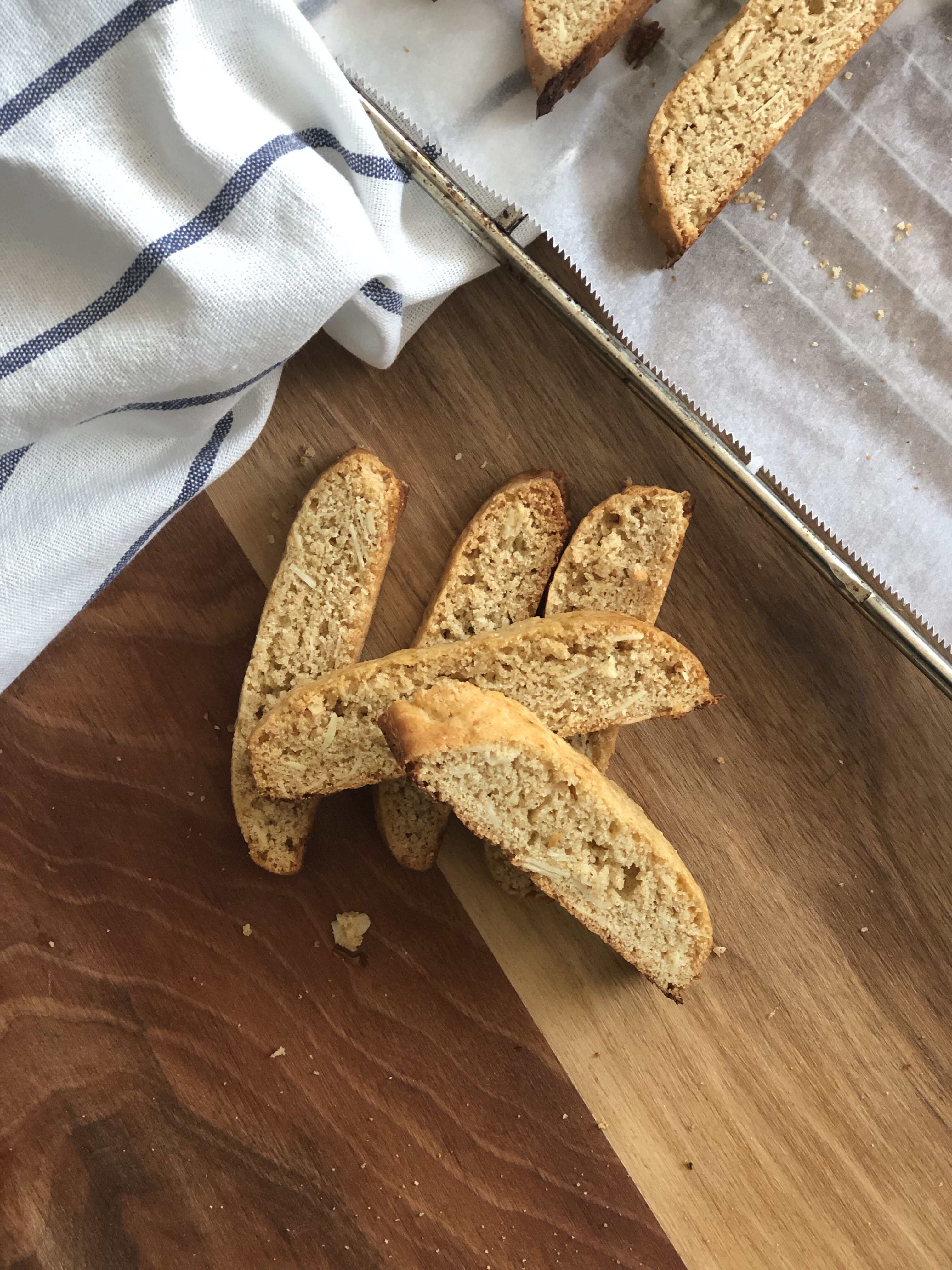 Bademli Biscotti tarifi