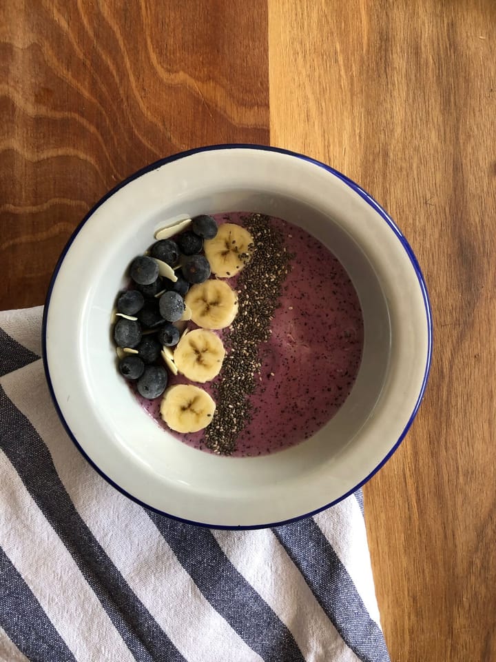 Yaban Mersinli Smoothie Kasesi tarifi