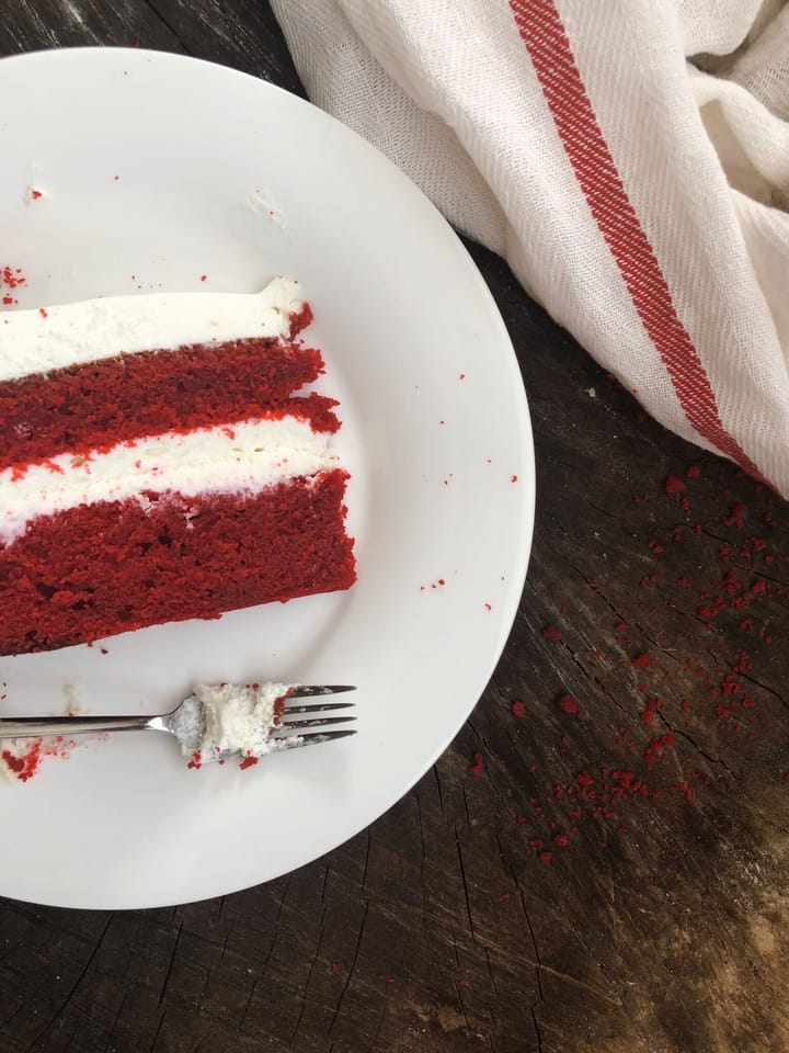 Red Velvet Cake (Kırmızı Kadife Kek) tarifi